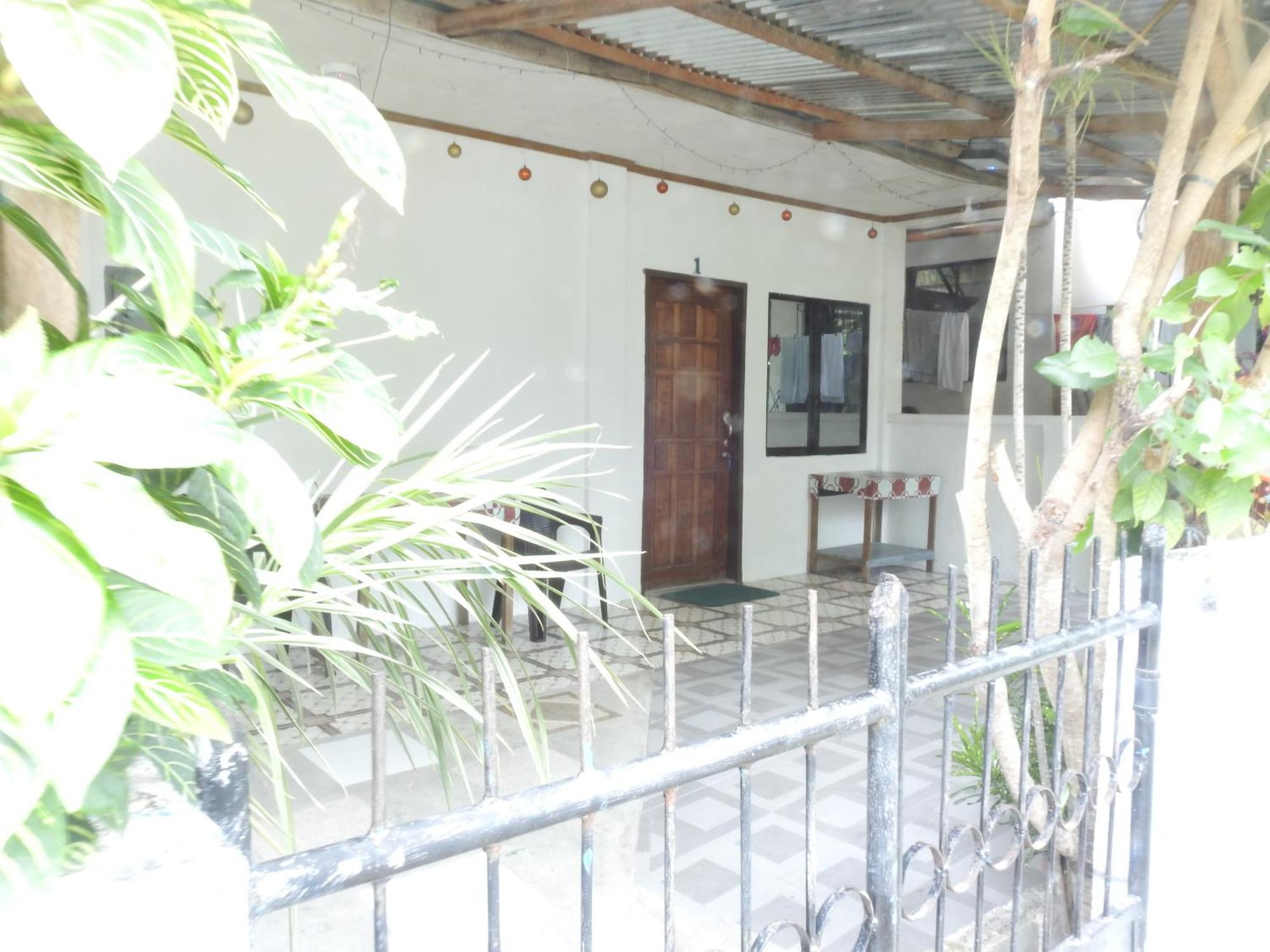 Pacifico Seaside Lodge Moalboal Kültér fotó
